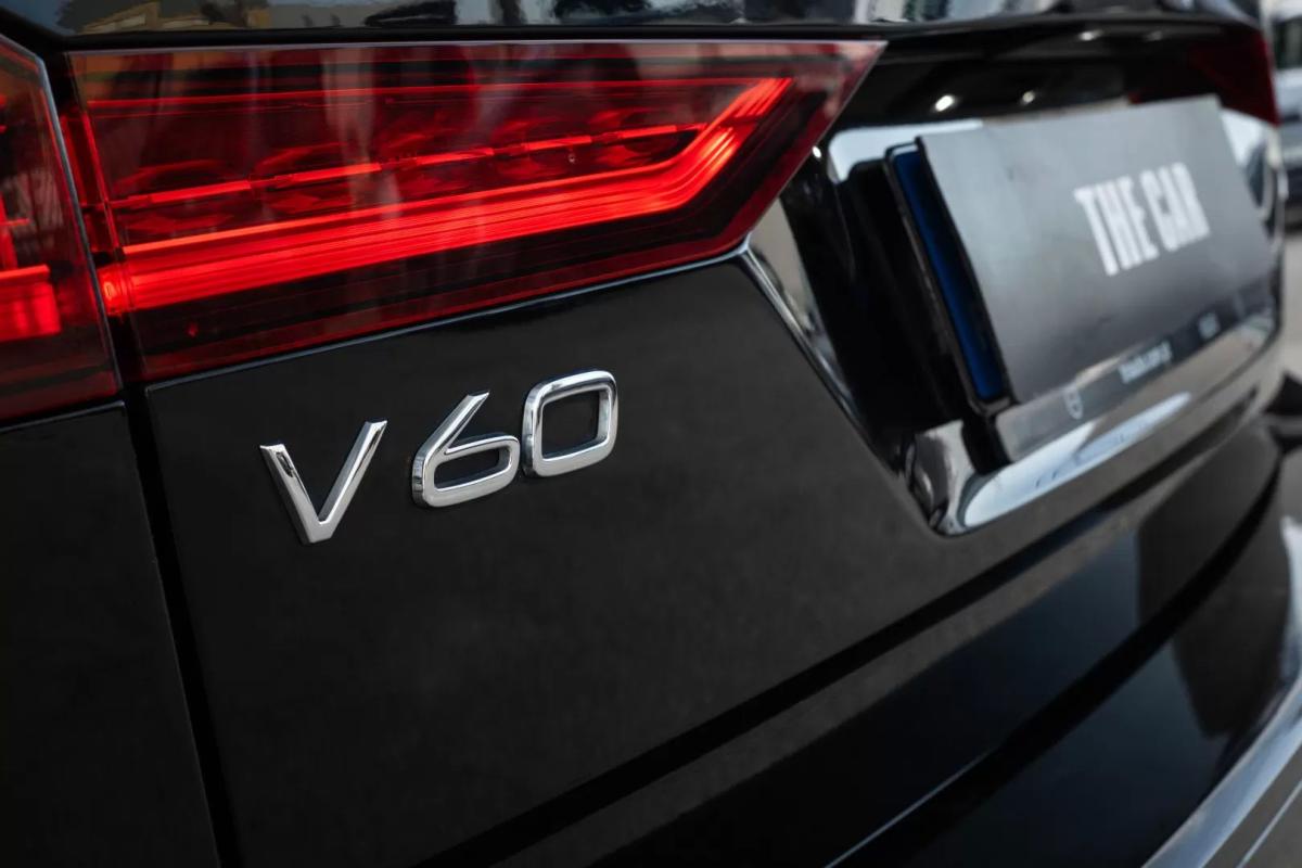 volvo-v60-2019-diesel-1969cc
