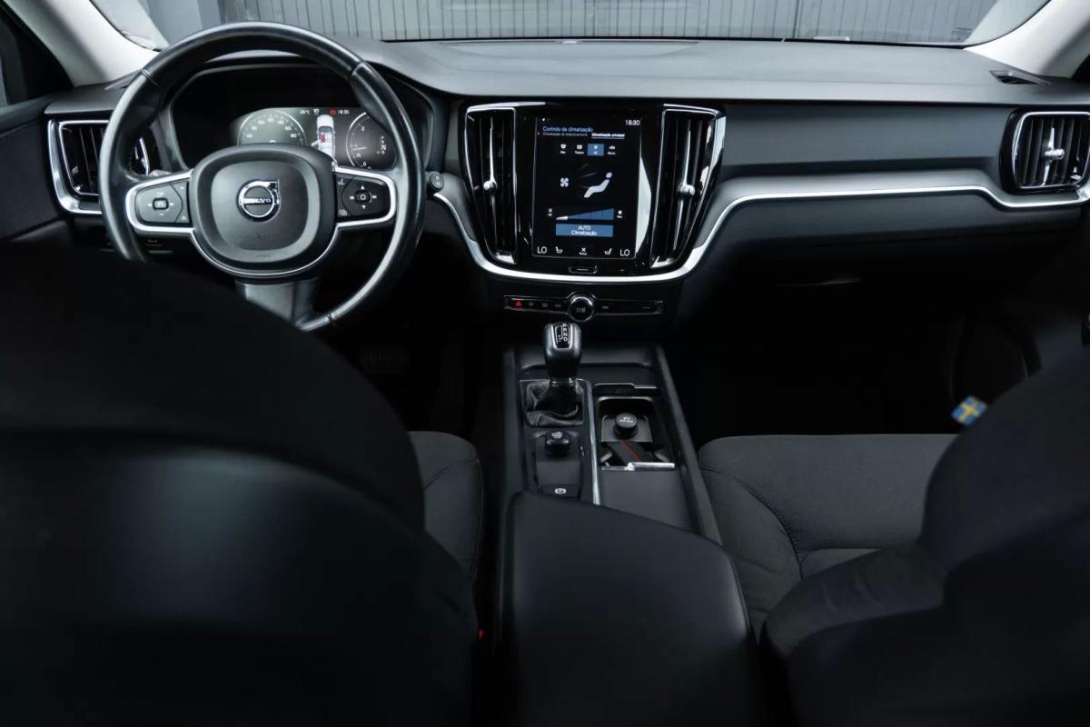 volvo-v60-2019-diesel-1969cc
