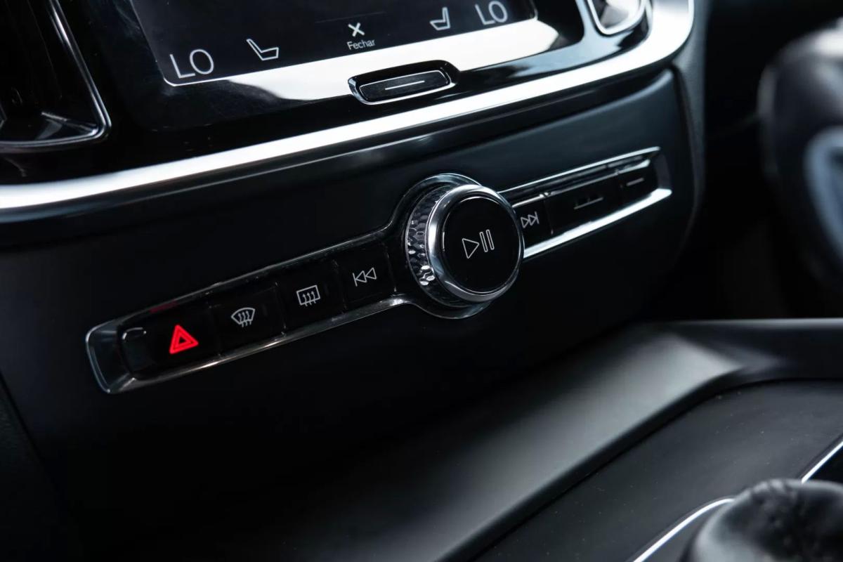 volvo-v60-2019-diesel-1969cc