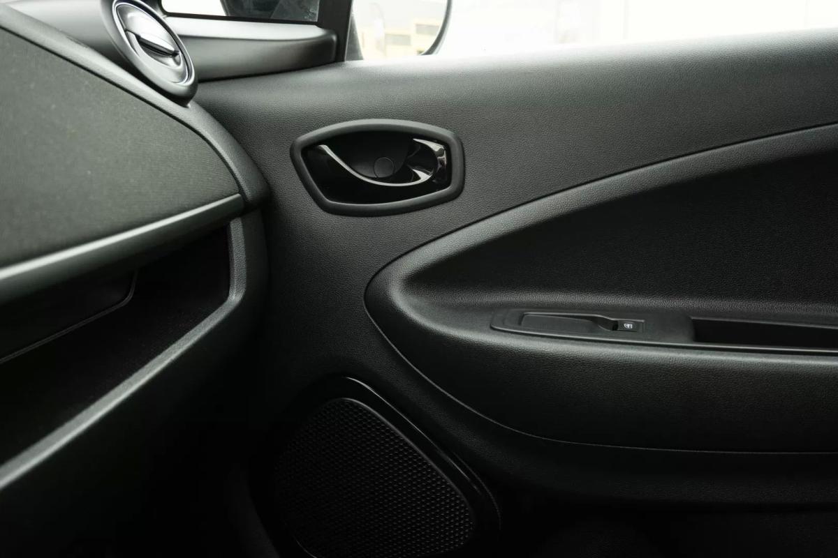 renault-zoe-2020-eletrico-200cc