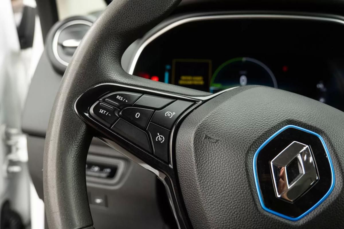 renault-zoe-2020-eletrico-200cc
