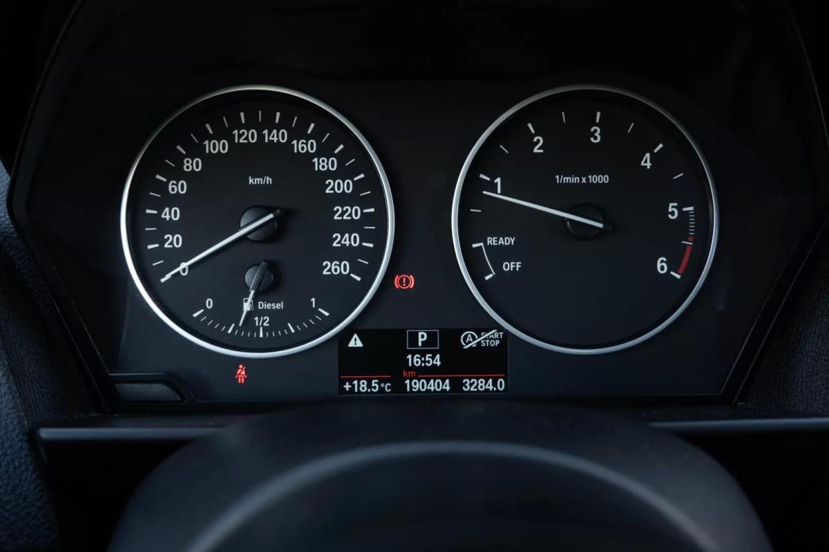 bmw-serie-1-2012-diesel-1995cc