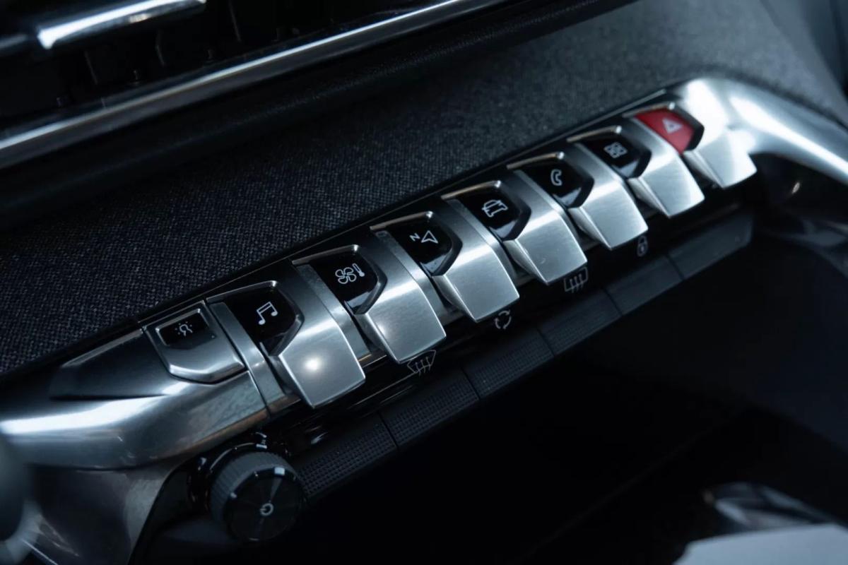 peugeot-5008-2019-diesel-1499cc