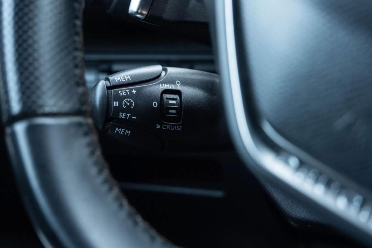 peugeot-5008-2019-diesel-1499cc