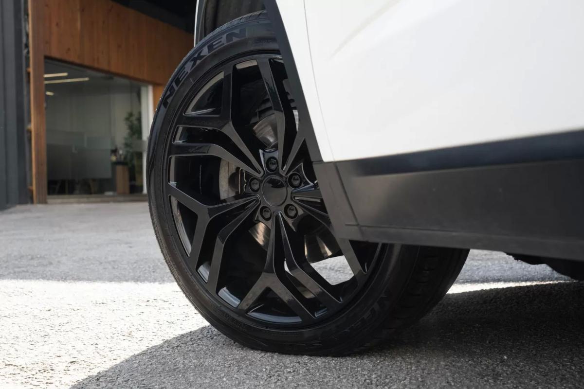 jaguar-e-pace-2018-diesel-1999cc