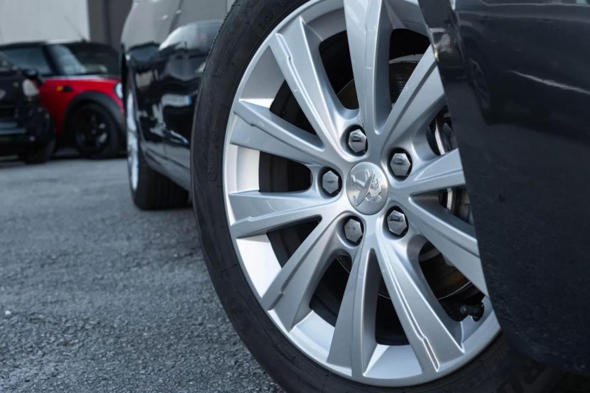peugeot-308-sw-2020-diesel-1499cc