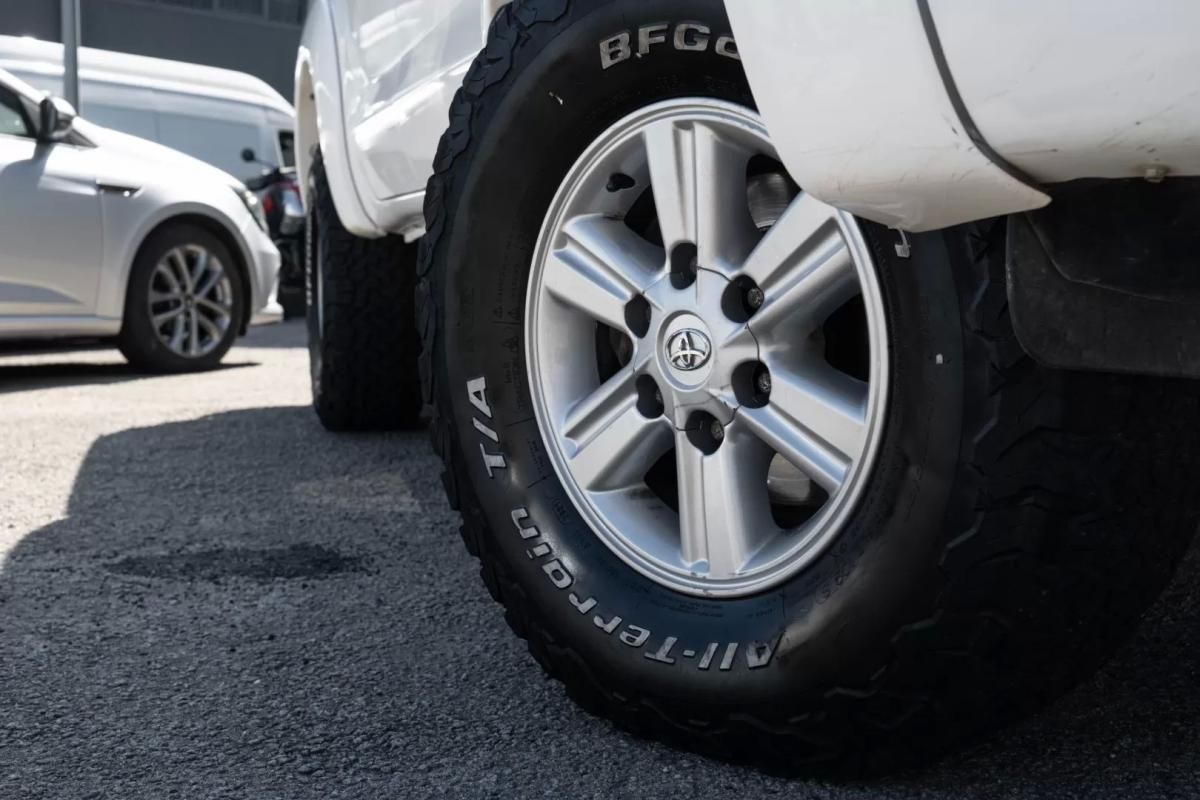 toyota-hilux-2008-diesel-2494cc