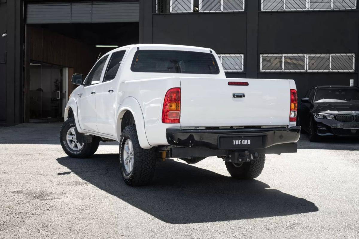 toyota-hilux-2008-diesel-2494cc