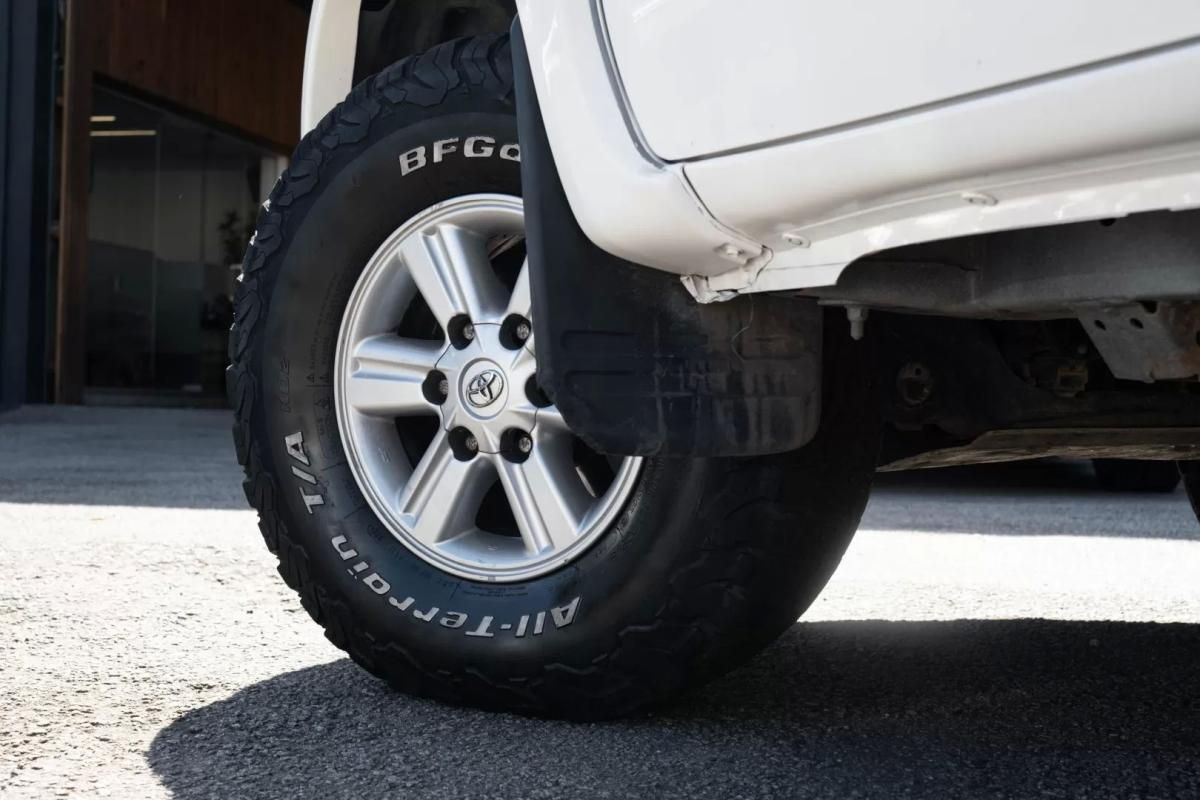 toyota-hilux-2008-diesel-2494cc
