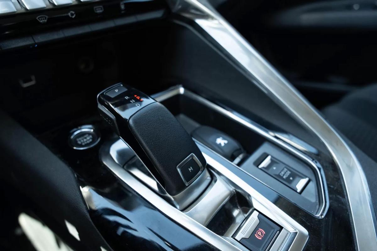 peugeot-5008-2022-gasolina-1199cc