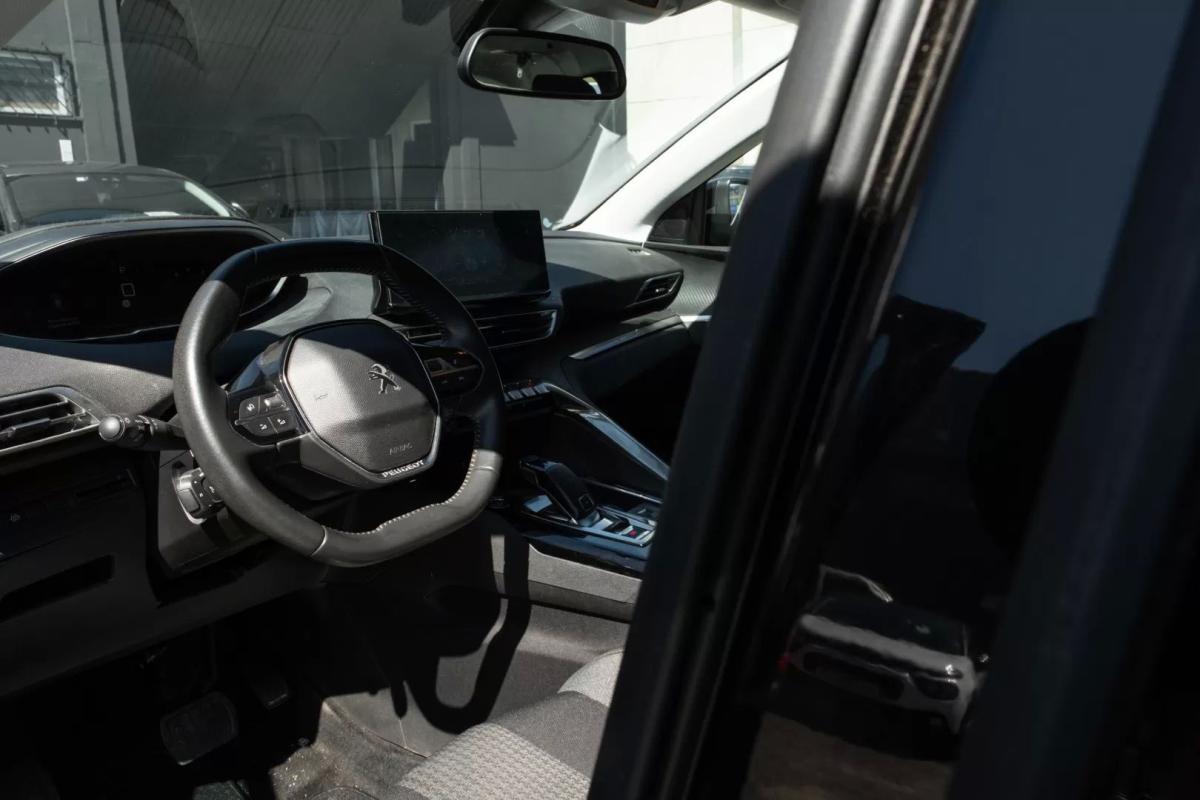 peugeot-5008-2022-gasolina-1199cc