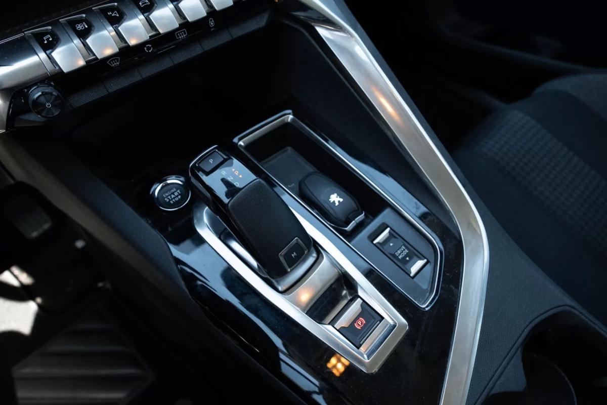 peugeot-5008-2022-gasolina-1199cc