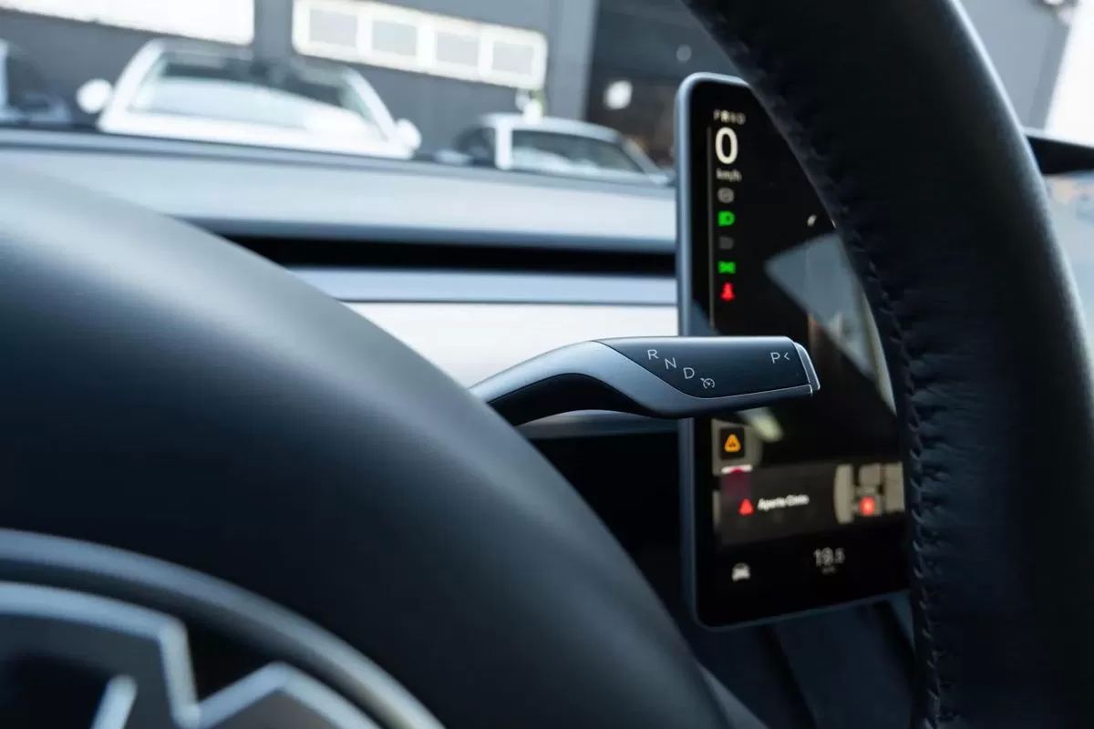 tesla-model-3-2023-eletrico-200cc