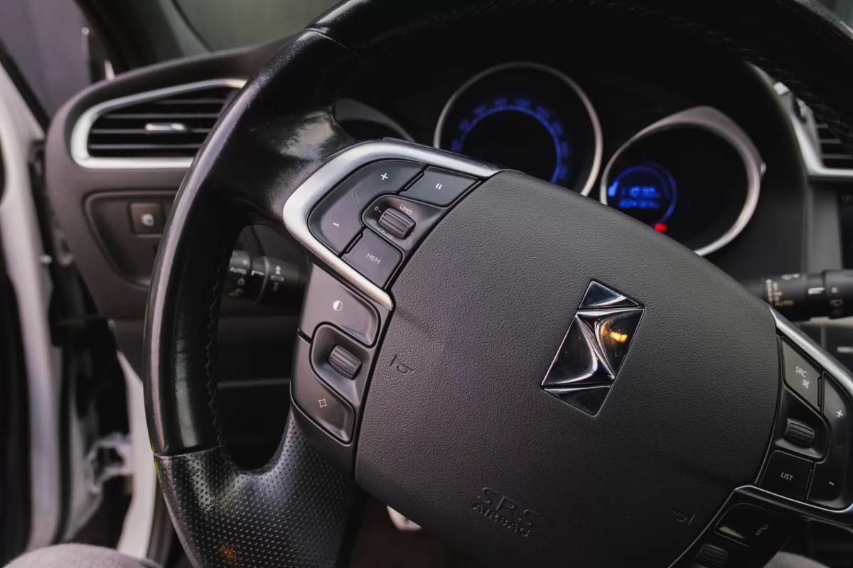 citroen-ds4-2012-diesel-1560cc