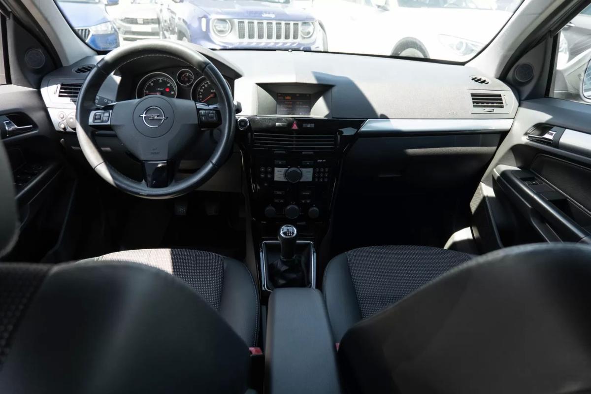 opel-astra-caravan-2011-diesel-1686cc
