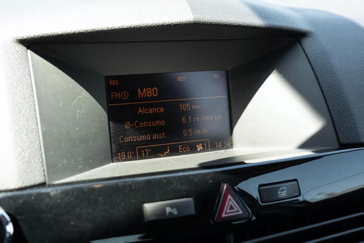 opel-astra-caravan-2011-diesel-1686cc