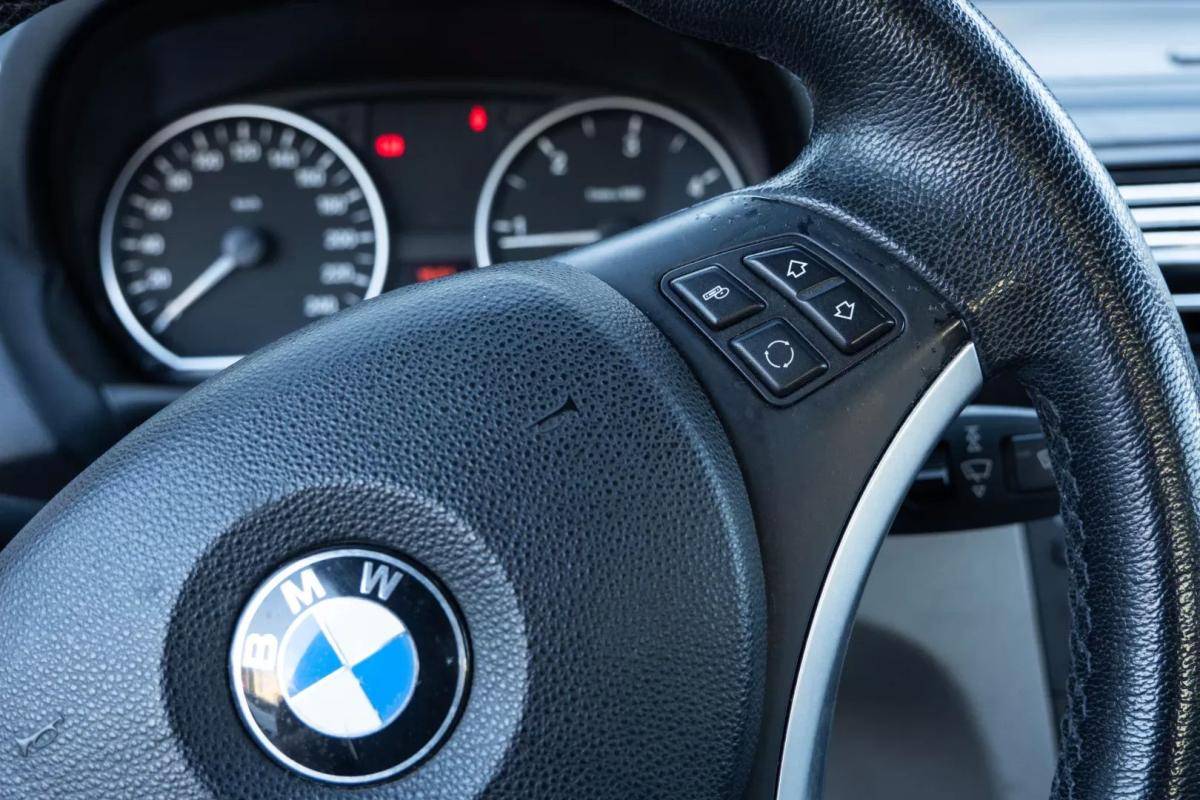 bmw-serie-1-2010-diesel-1995cc