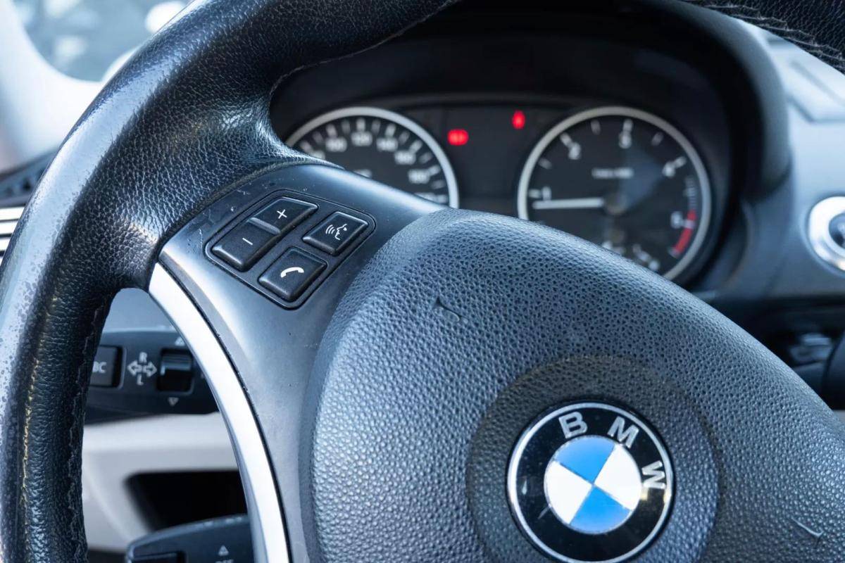 bmw-serie-1-2010-diesel-1995cc
