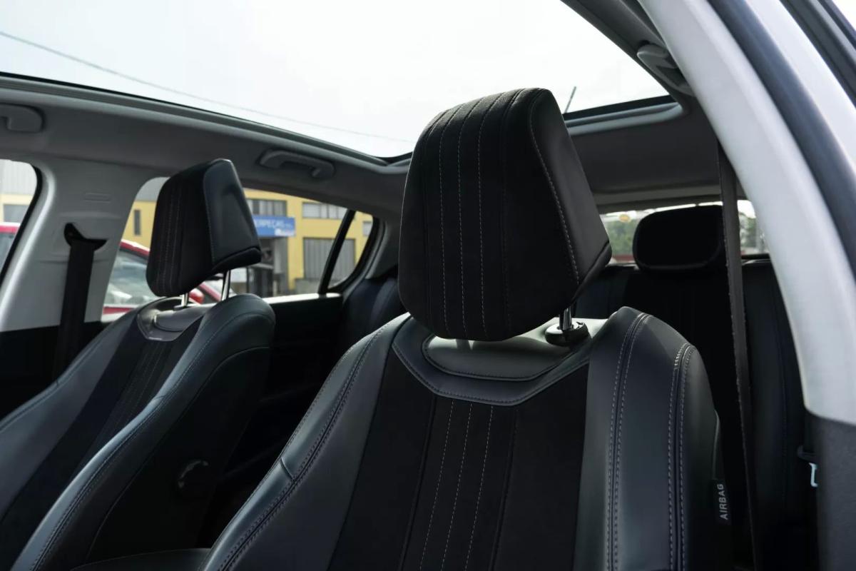 peugeot-308-2015-gasolina-1199cc