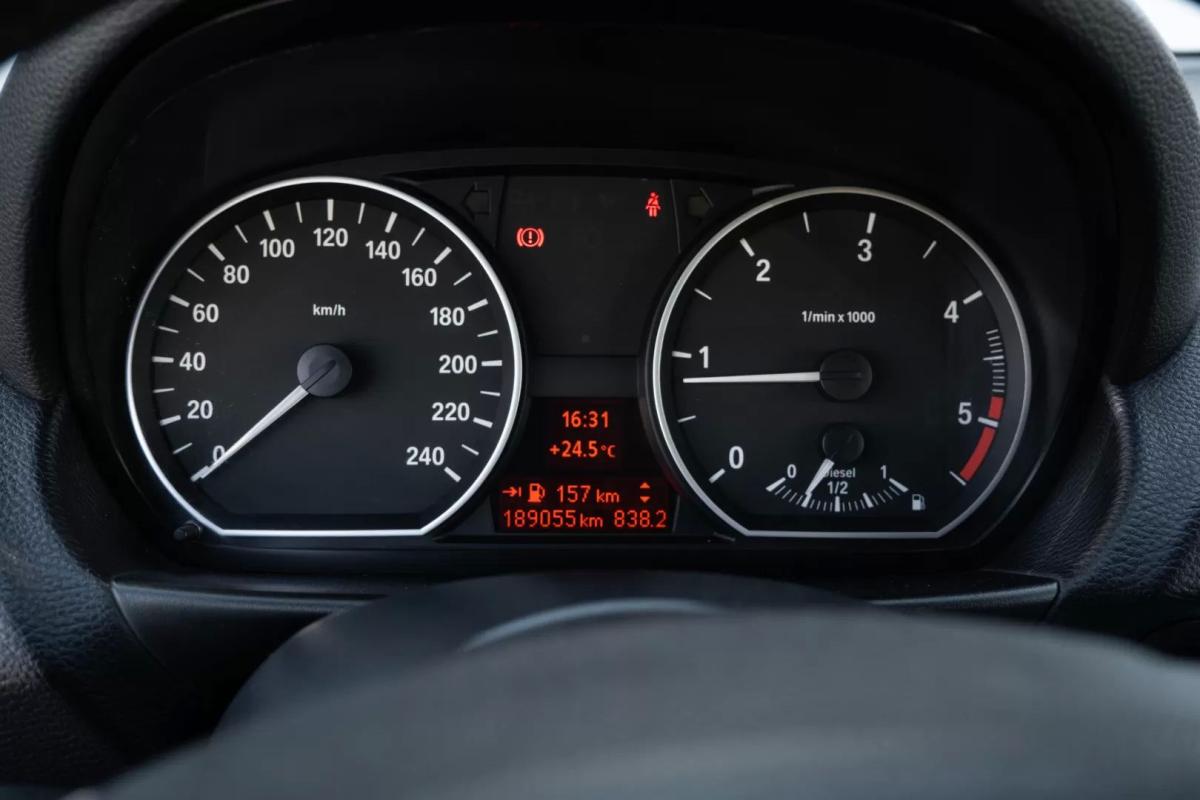 bmw-serie-1-2008-diesel-1995cc