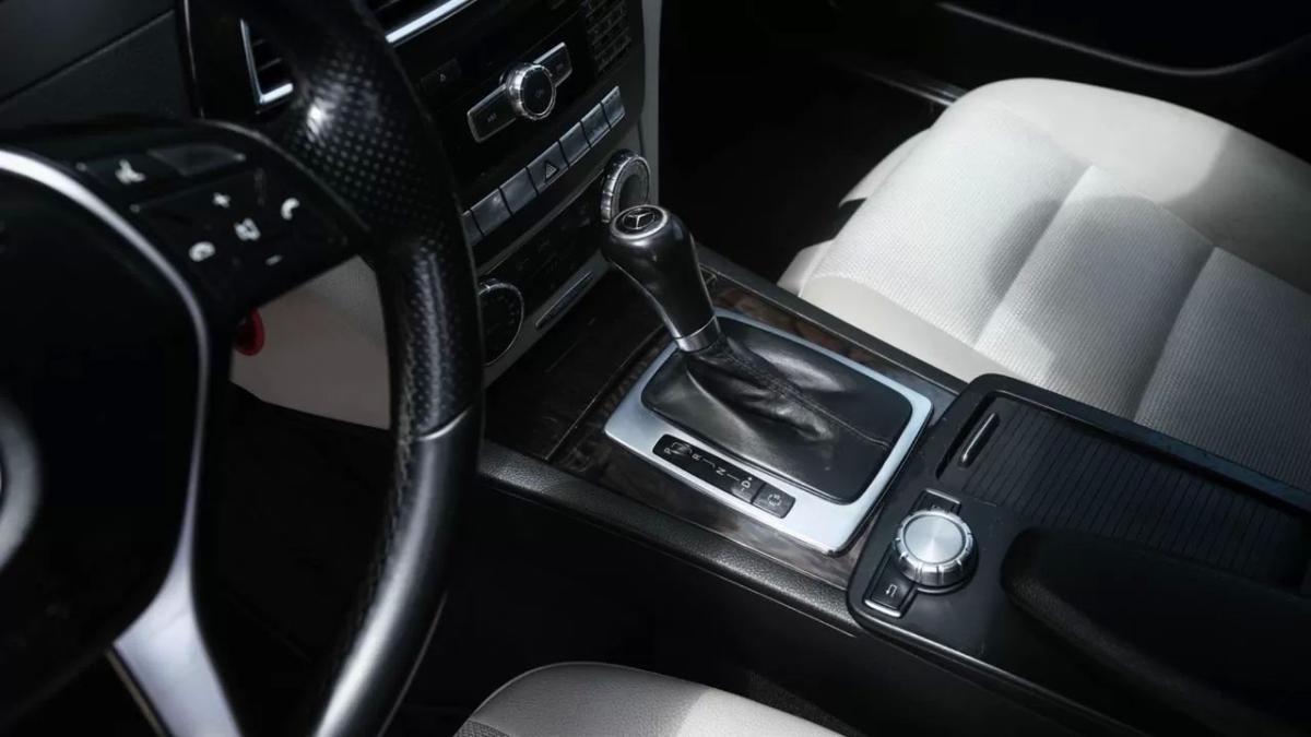 mercedes-benz-classe-c-2013-diesel-2143cc