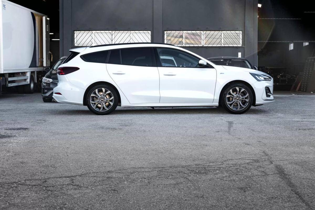 ford-focus-sw-2022-diesel-1499cc