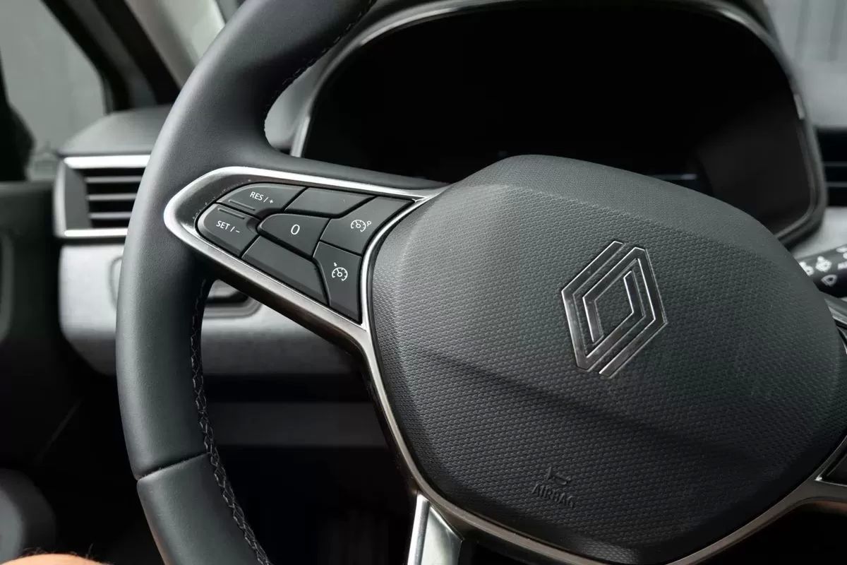 renault-clio-2024-gasolina-999cc