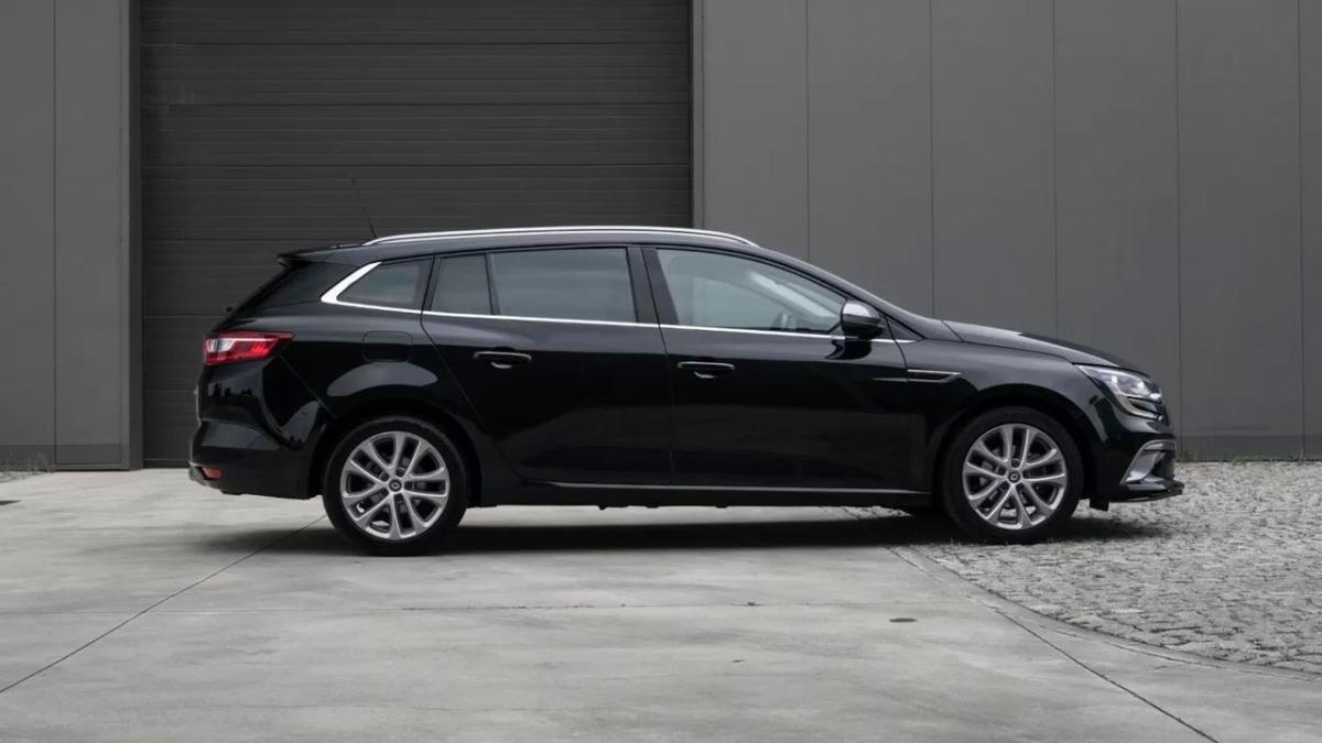 renault-megane-sport-tourer-2019-diesel-1461cc