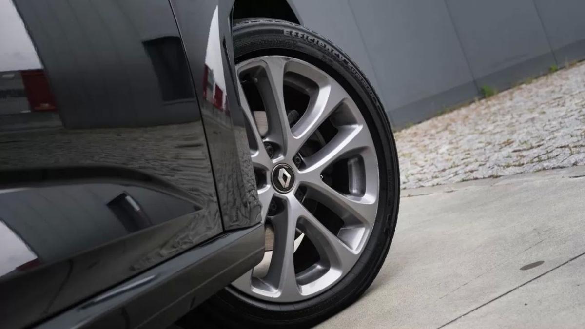 renault-megane-sport-tourer-2019-diesel-1461cc