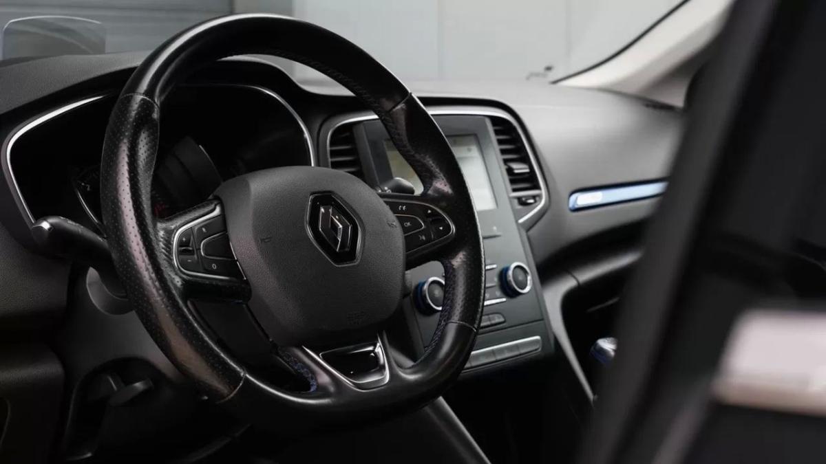 renault-megane-sport-tourer-2019-diesel-1461cc