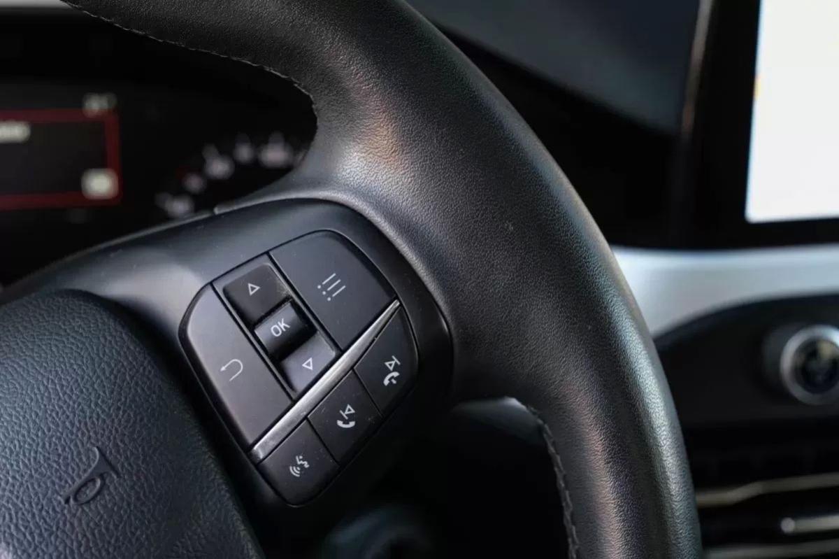 ford-focus-2020-gasolina-999cc