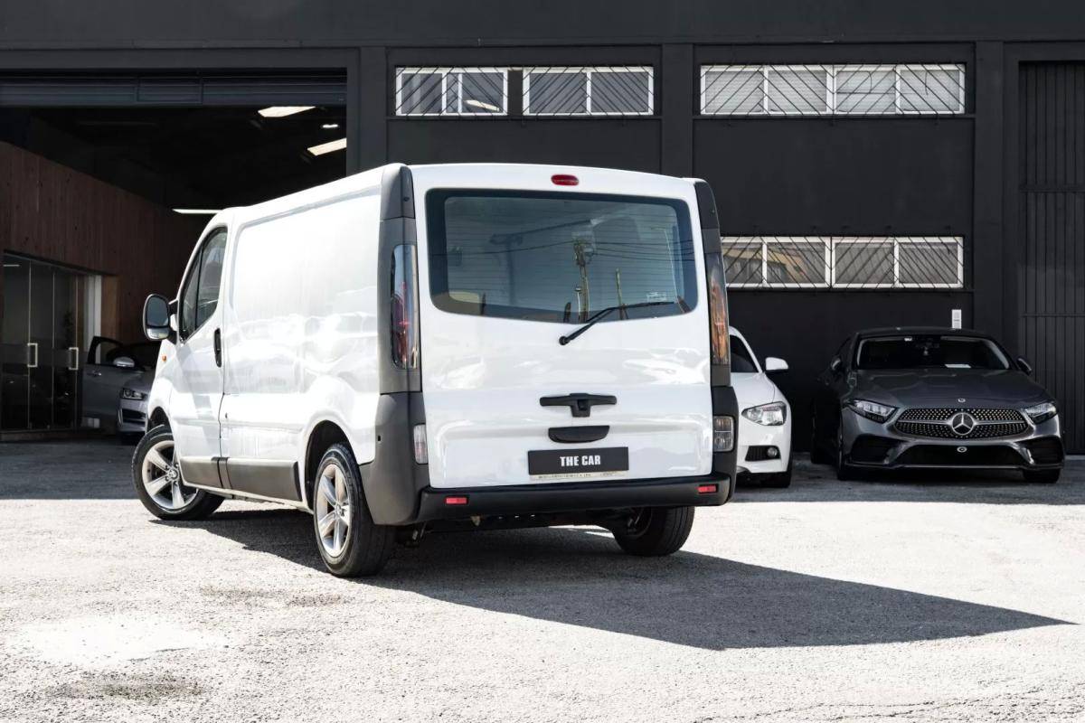 opel-vivaro-2004-diesel-1870cc