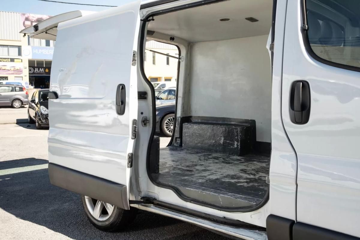 opel-vivaro-2004-diesel-1870cc