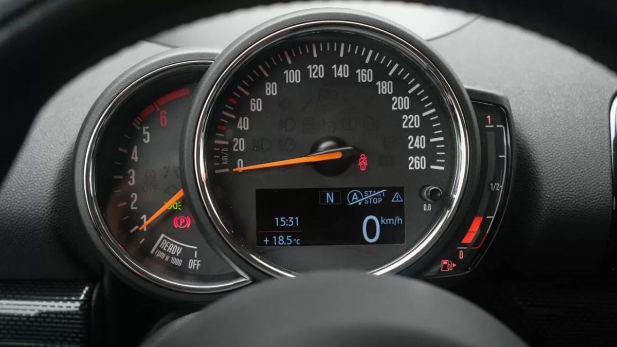 mini-clubman-2018-diesel-1995cc