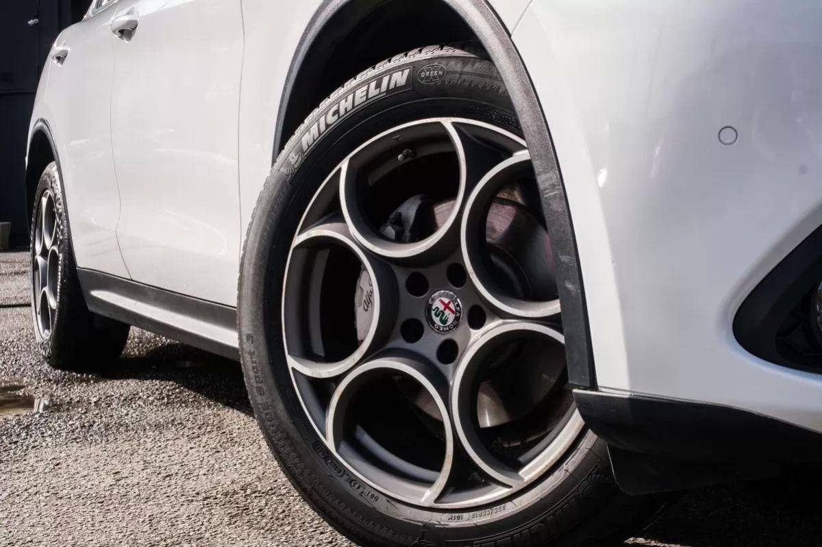 alfa-romeo-stelvio-2017-diesel-2143cc