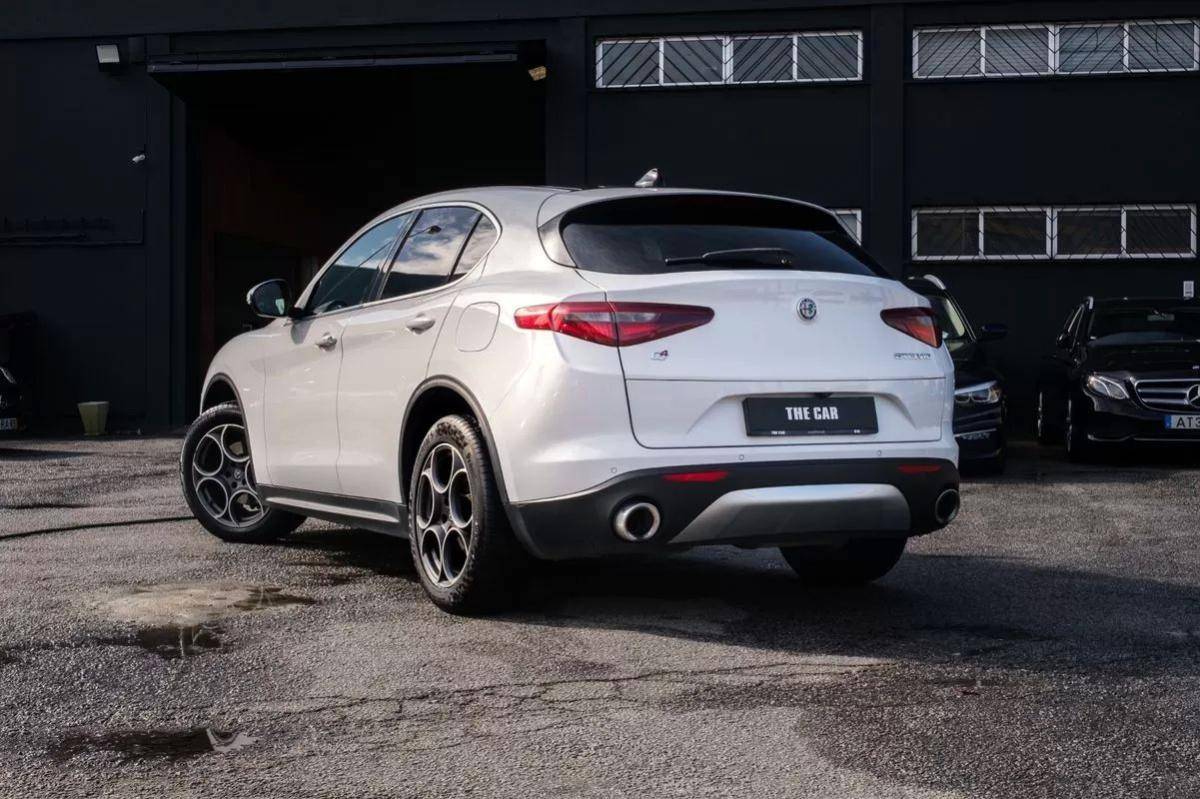 alfa-romeo-stelvio-2017-diesel-2143cc