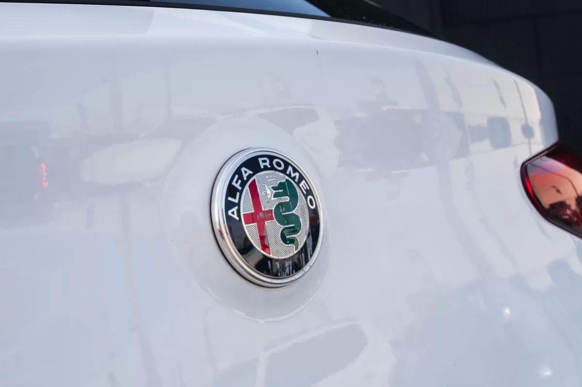 alfa-romeo-stelvio-2017-diesel-2143cc
