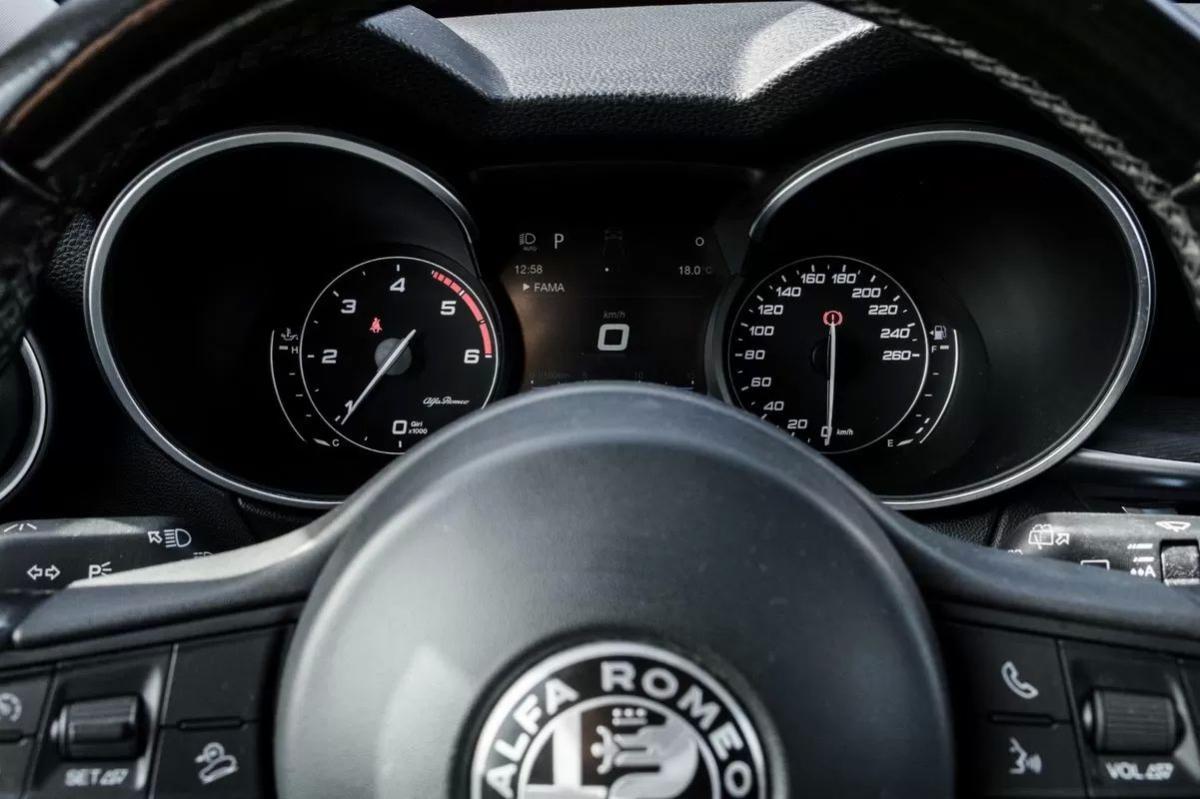 alfa-romeo-stelvio-2017-diesel-2143cc