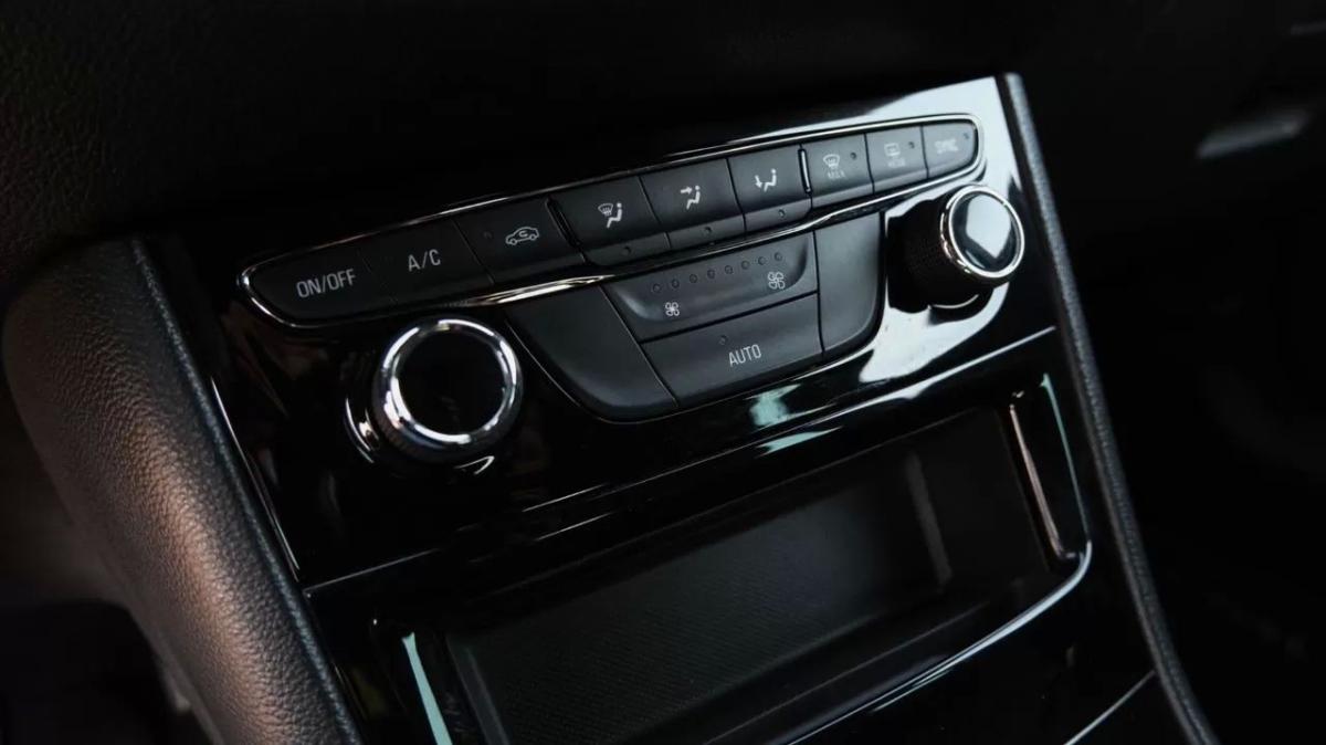 opel-astra-sport-tourer-2020-gasolina-1199cc