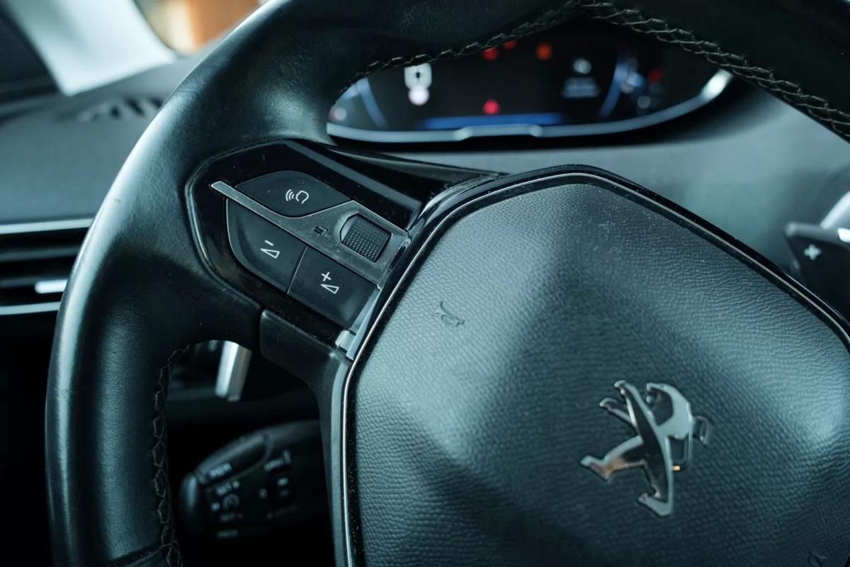 peugeot-3008-2020-diesel-1499cc