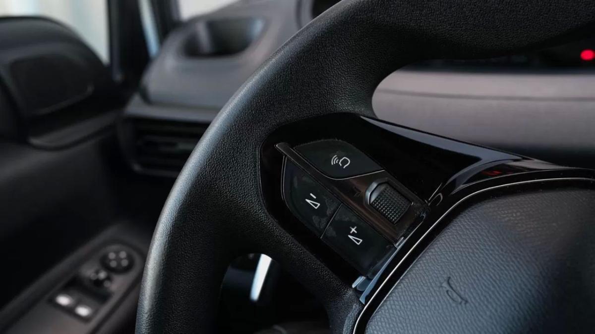 peugeot-partner-2019-diesel-1499cc