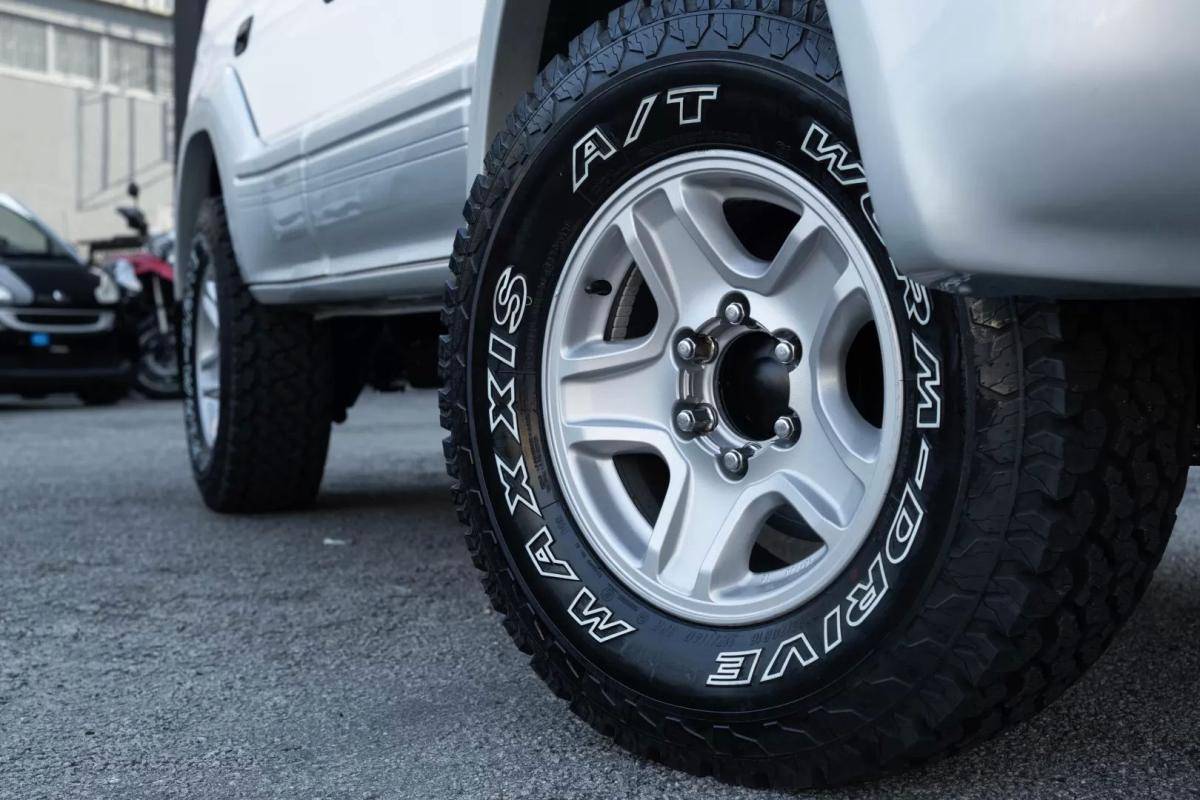 toyota-land-cruiser-2000-diesel-2982cc