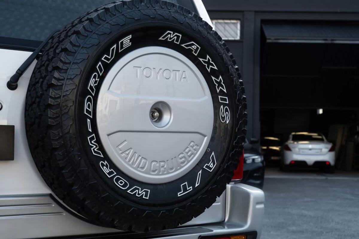 toyota-land-cruiser-2000-diesel-2982cc