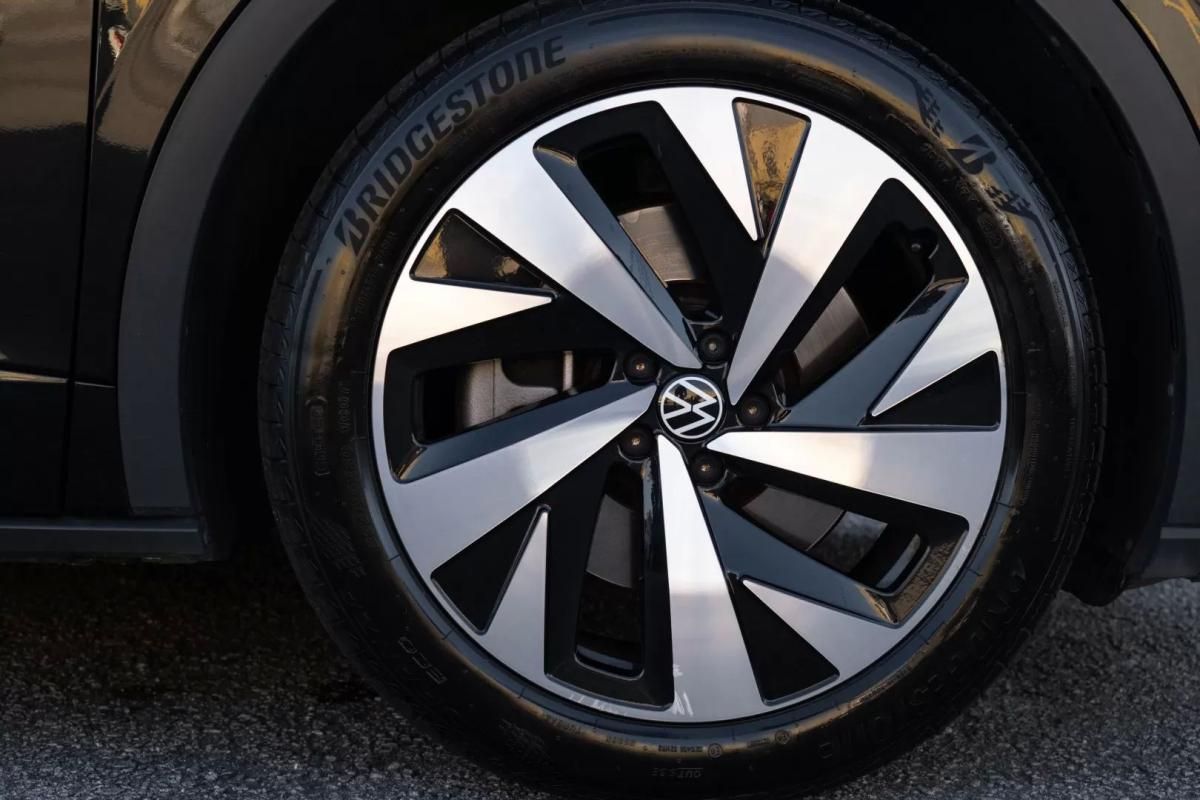 volkswagen-id-5-2023-eletrico-200cc