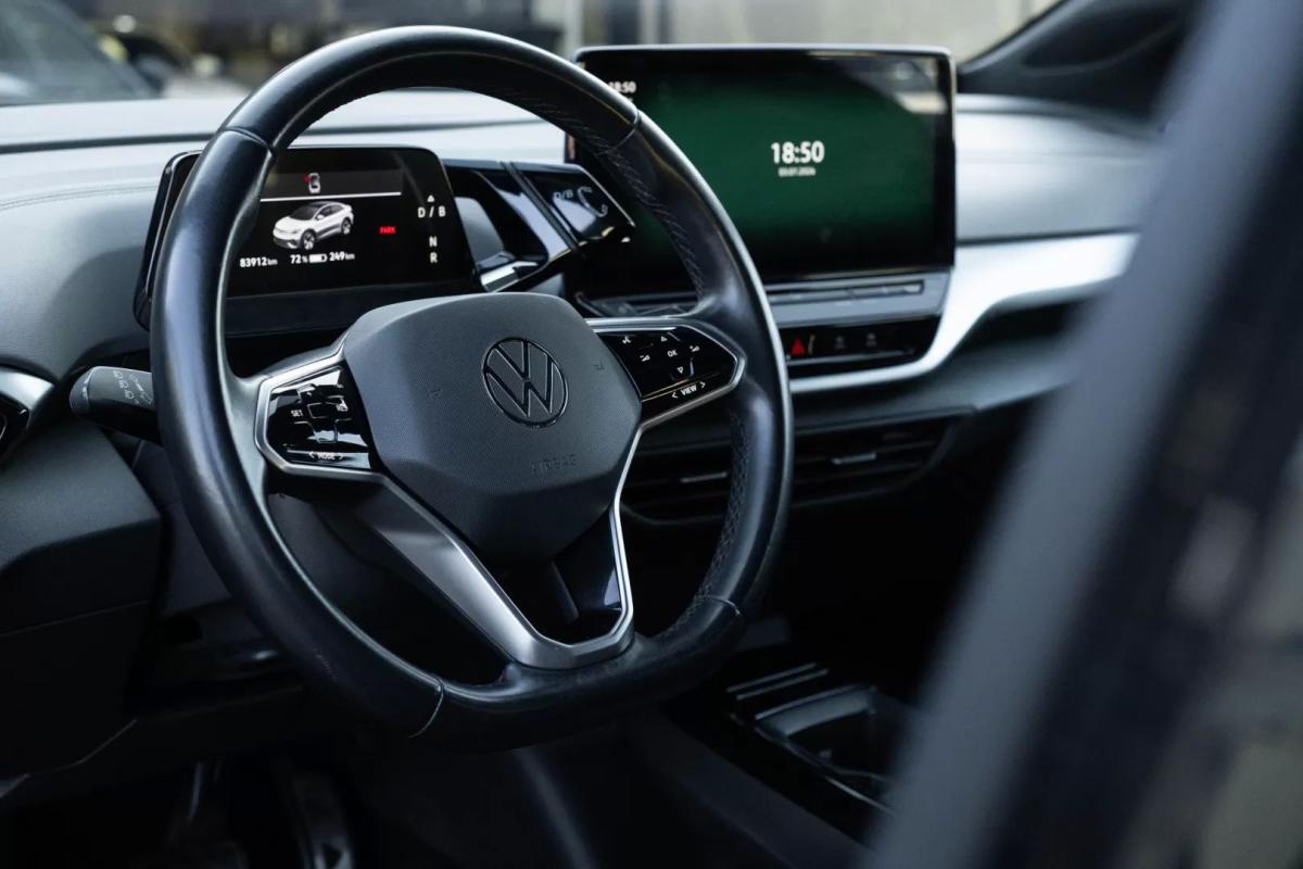 volkswagen-id-5-2023-eletrico-200cc