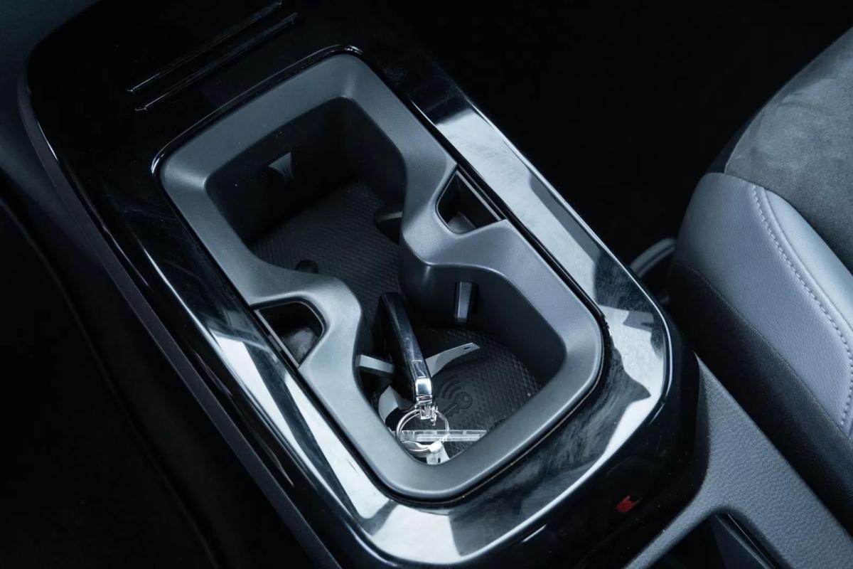 volkswagen-id-5-2023-eletrico-200cc