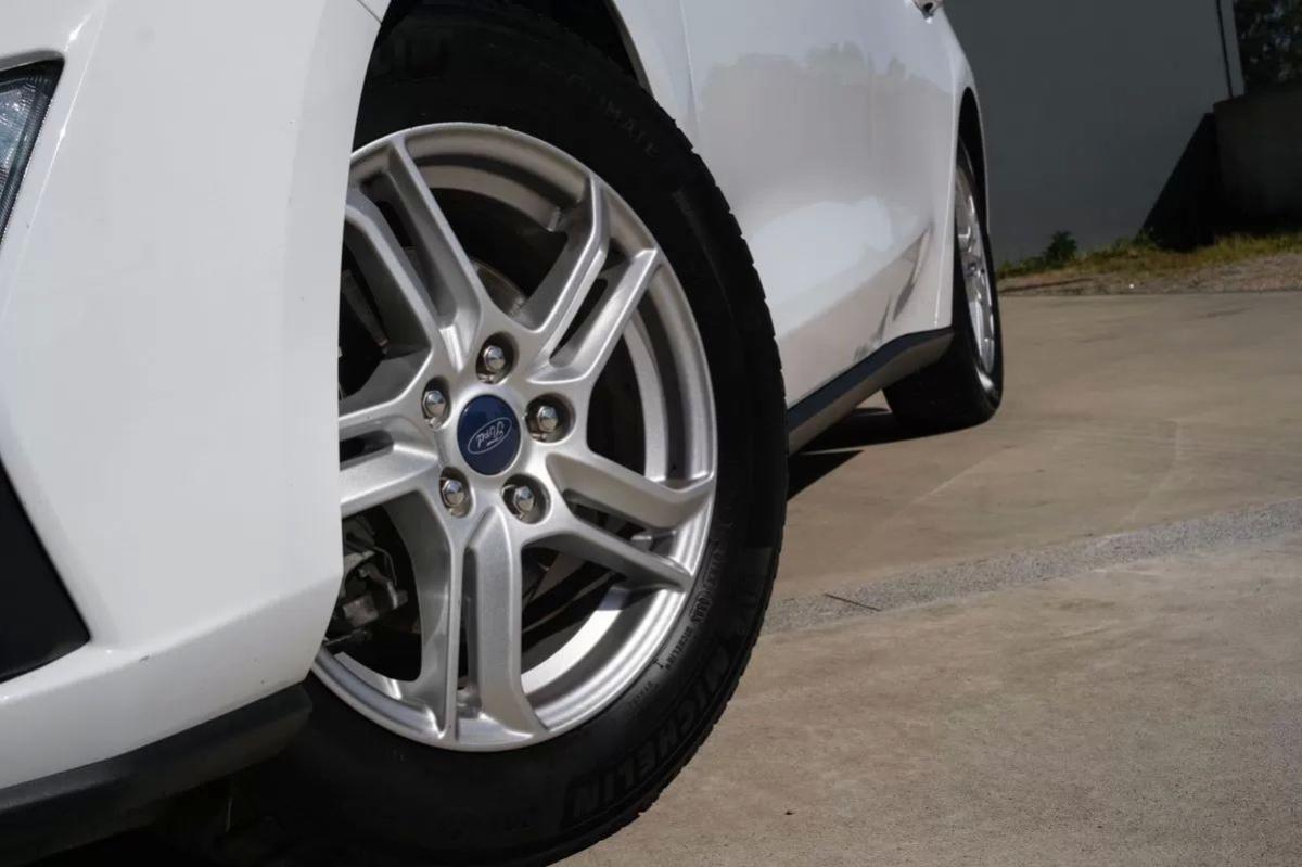 ford-focus-2020-gasolina-999cc