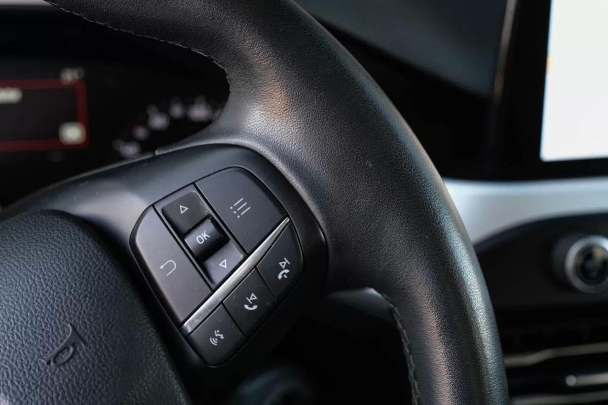 ford-focus-2020-gasolina-999cc