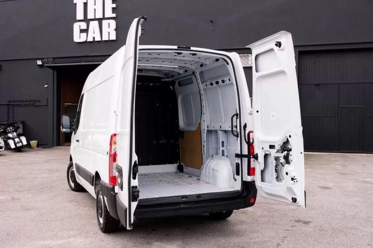 renault-master-2023-diesel-2300cc