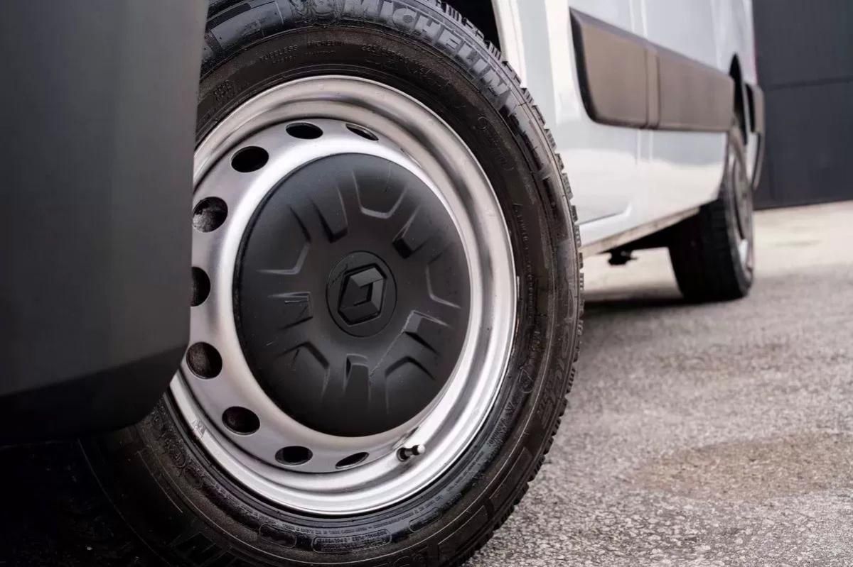 renault-master-2023-diesel-2300cc